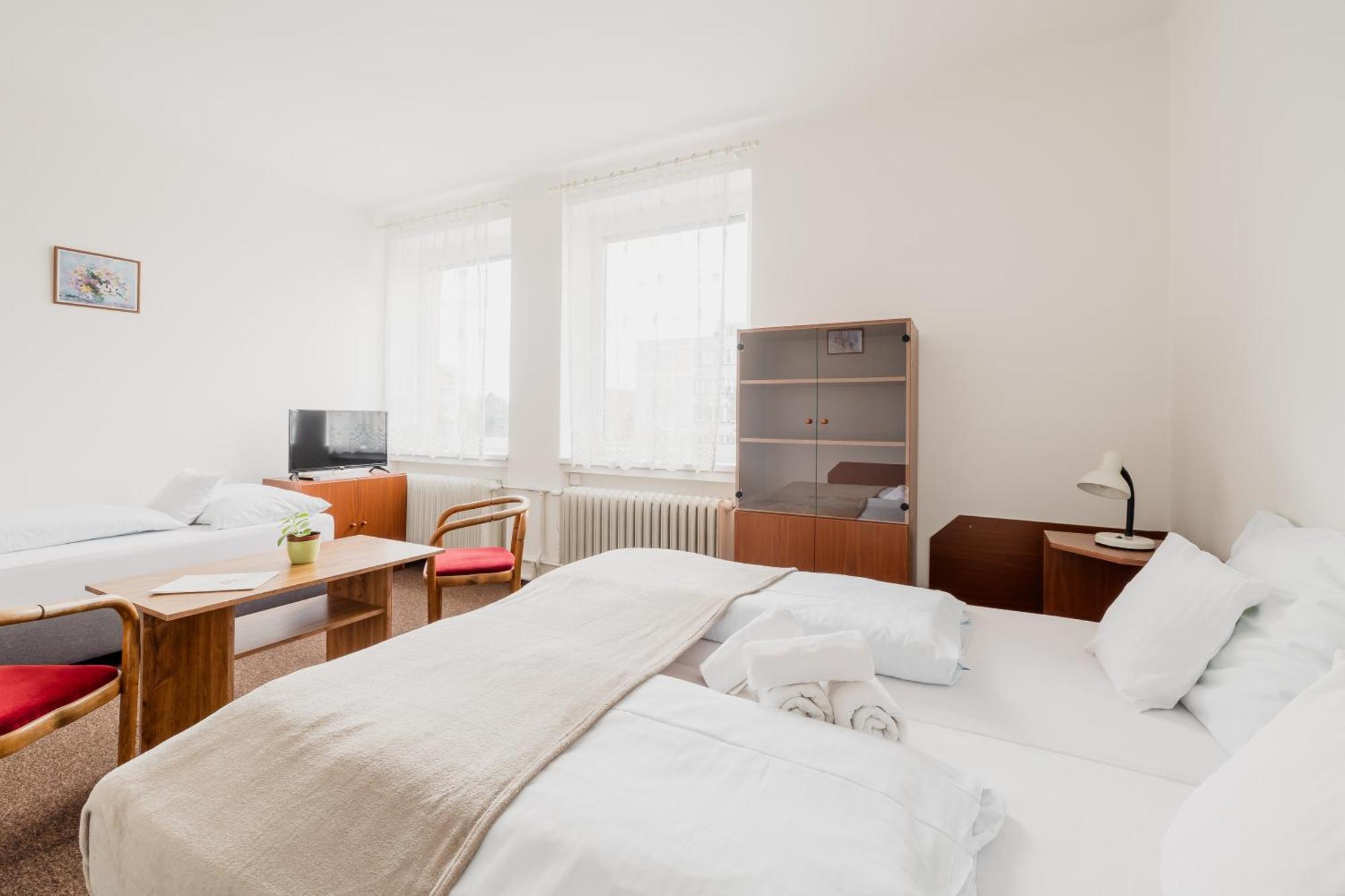 Hotel Dobruška 外观 照片
